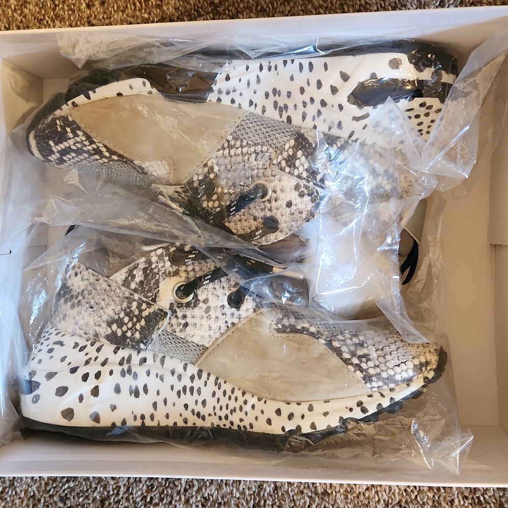 Women Steve Madden shoes